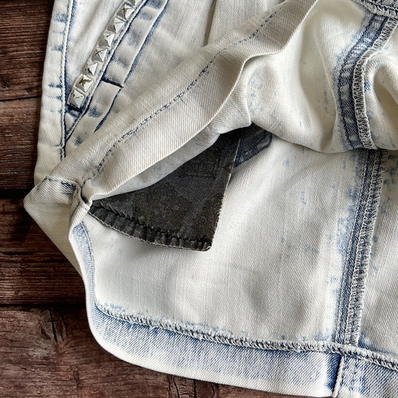 GUESS | Y2K acid wash bleached denim mini skirt - Picture 10 of 10